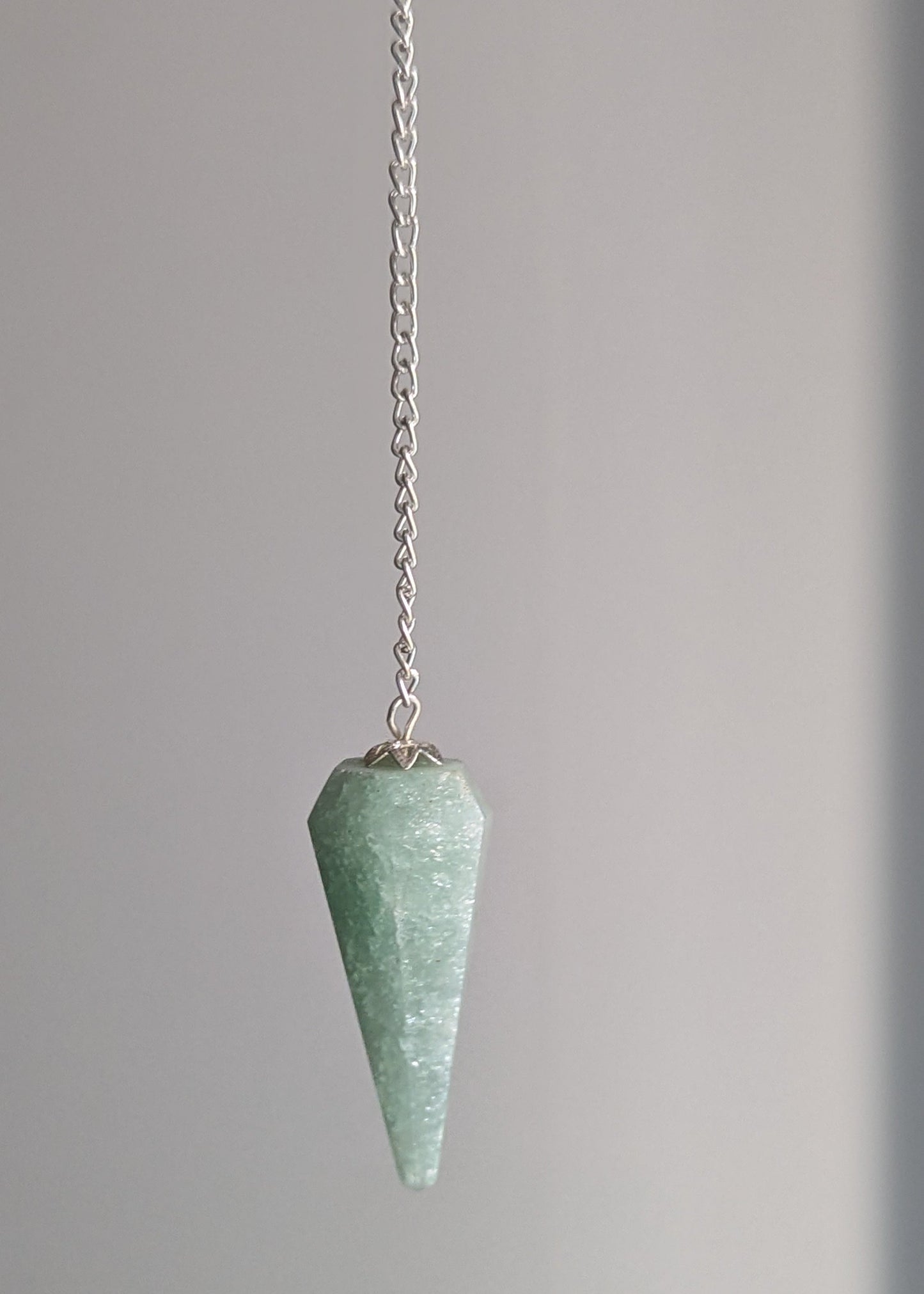 Pendule/ Pendulum Aventurine verte à 6 facettes