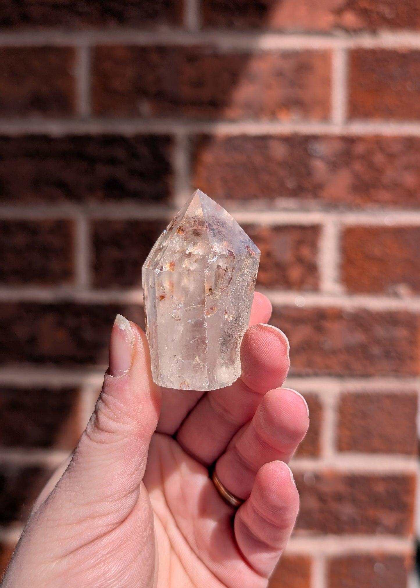 Tour de quartz inclusion de Hématite