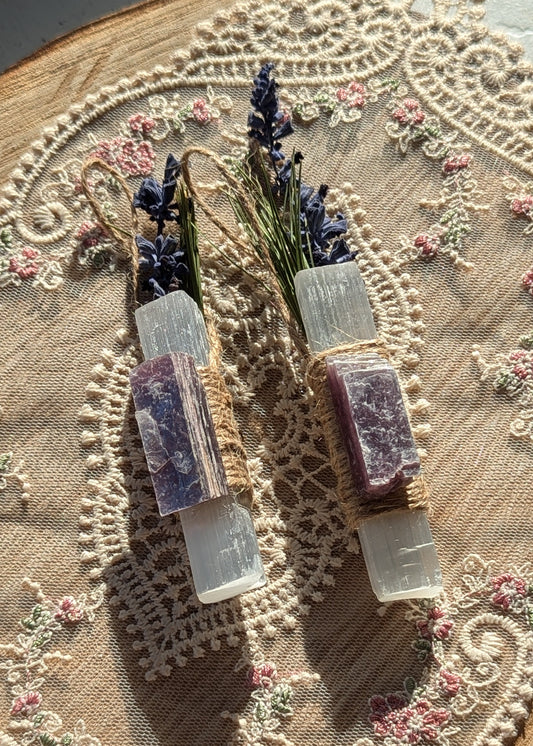 Talisman d'équilibre et sérénité pour la maison ou le travail (sélénite + Lépidolite)