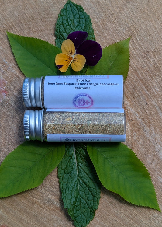*Mélange d'herbes en poudre - Erotica (imprègne l'espace d'une énergie charnelle et enivrante)