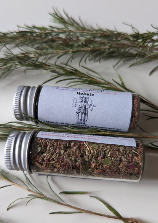 *Mélange d'herbes en poudre - Hekate